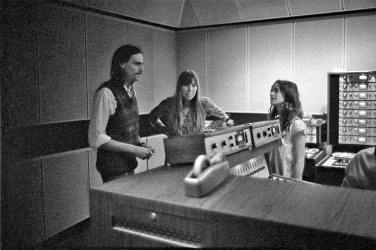 James Taylor, Joni Mitchell and Carole King with Scully reel to reel tape recorder - ref Jim McCrary Red Fems - A&M Records