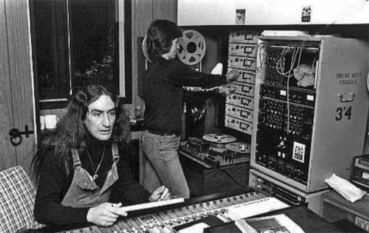 Ken Hensley - Uraih Heep with Scully reel to reel tape recorder