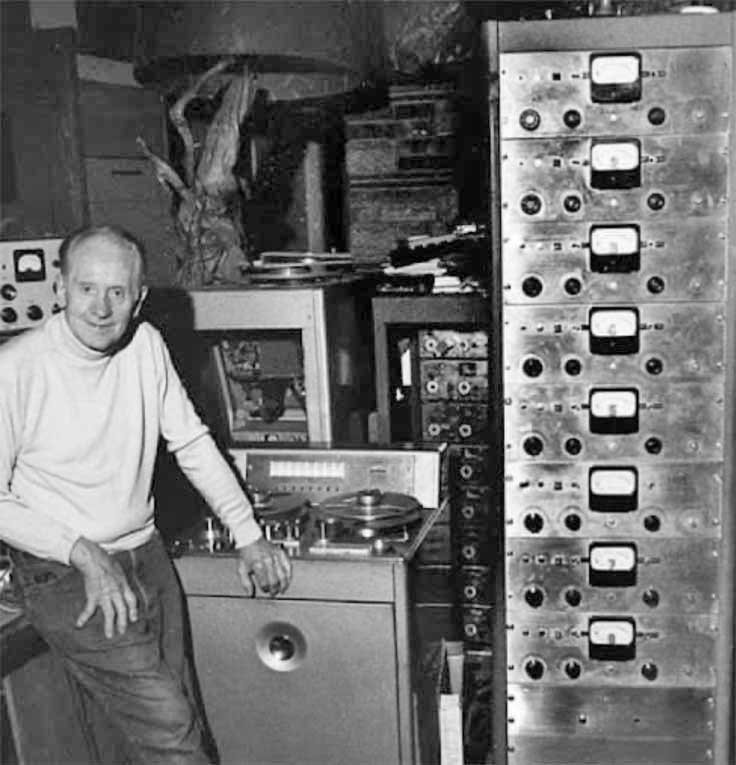 Les Paul with Ampex eight track "Octopus" reel tape recorder