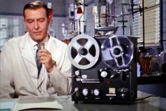 Ray Milan with Roberts 1055