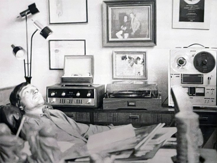 Willie Nelson with Sony TC-630