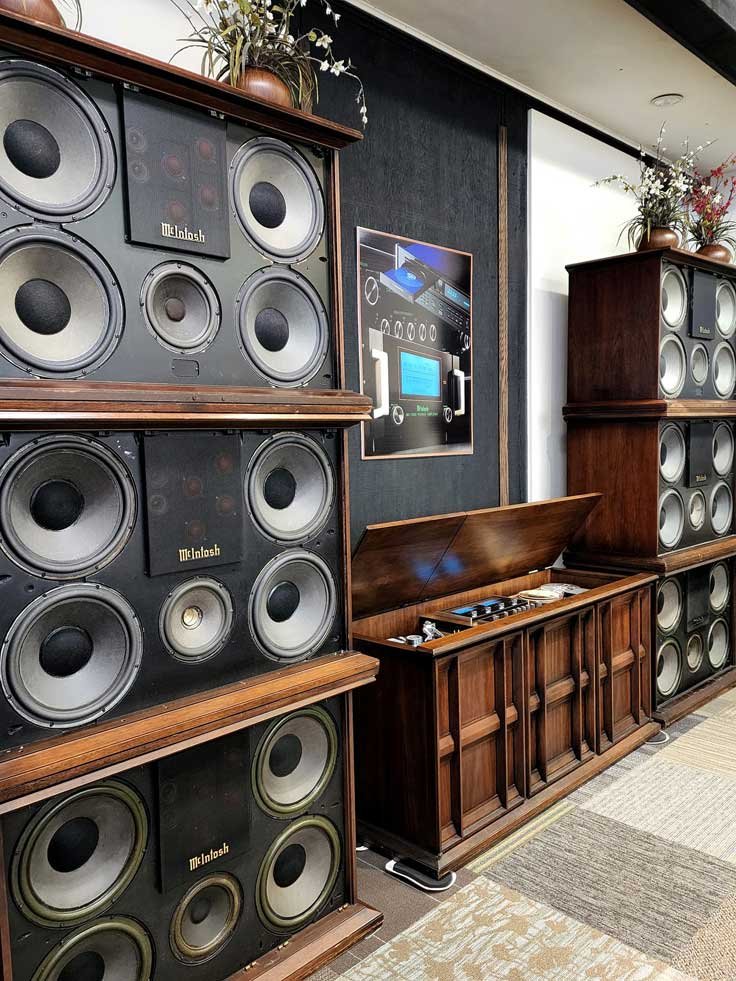 Wooster Vintage Audio McIntosh console with Ampex Fine Line F-44 reel tape recorder