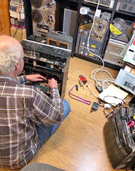 Greg Klinginsmith repairing MOMSR Sturder A807 power