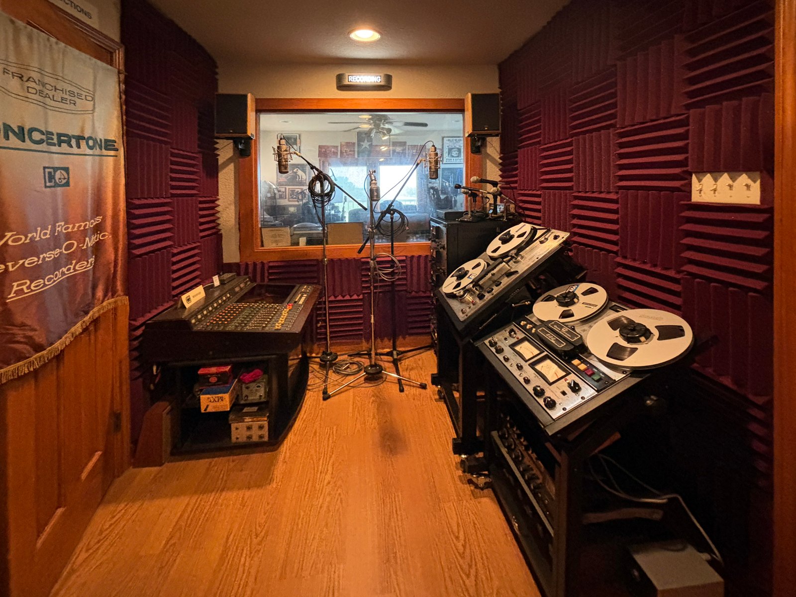 MOMSR voice over room updated